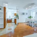 Na Starowce Apartment